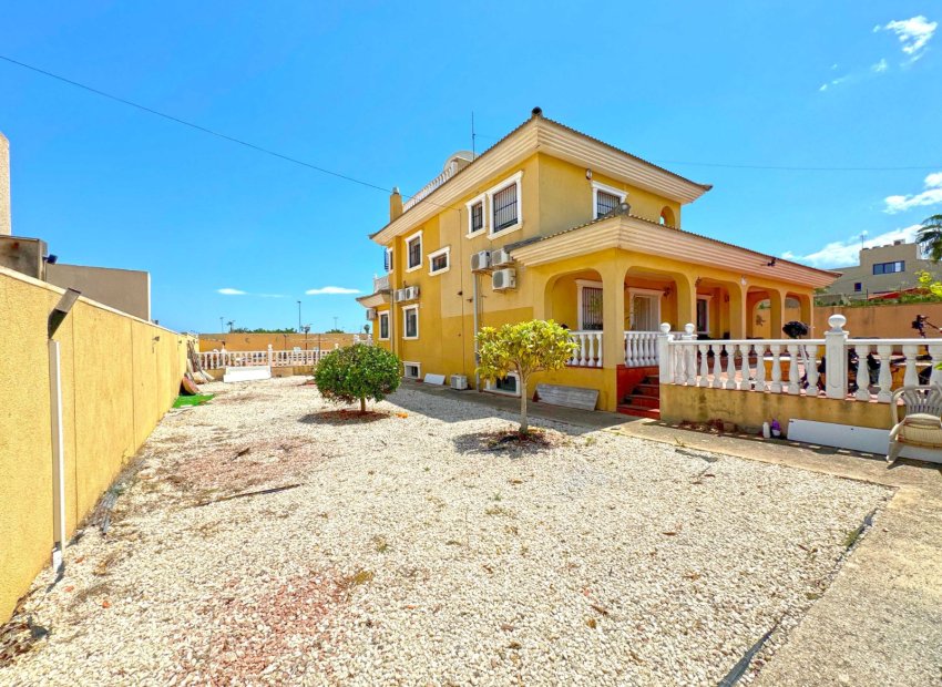 Resale - Villa - Torrevieia - Los Balcones