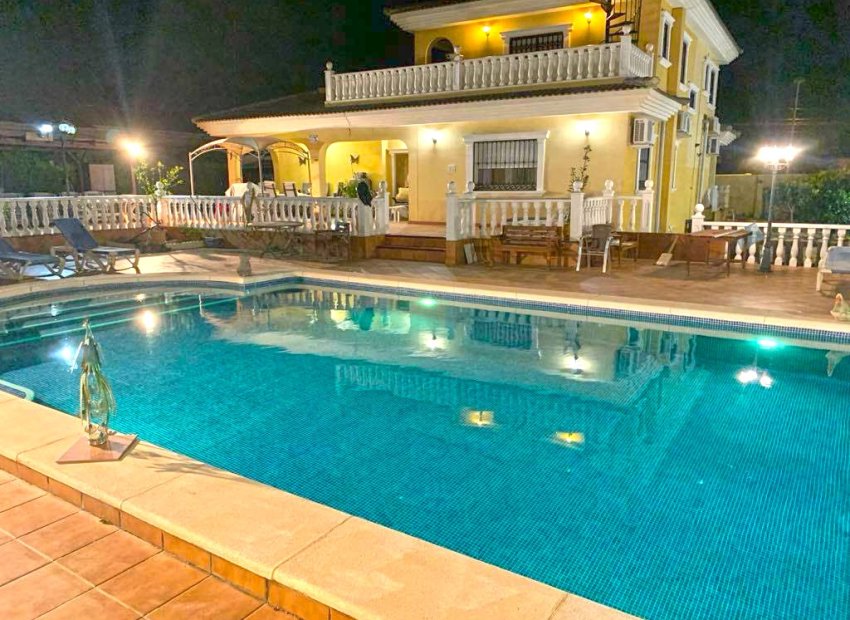 Resale - Villa - Torrevieia - Los Balcones