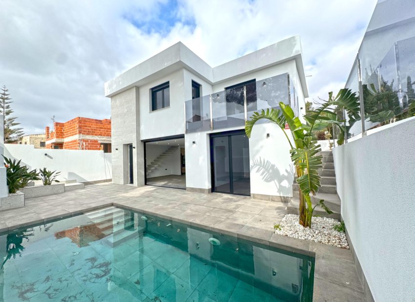 Resale - Villa - Torrevieia - Los Balcones