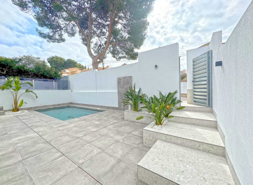 Resale - Villa - Torrevieia - Los Balcones