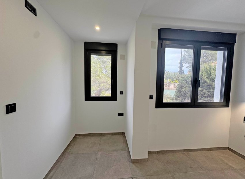 Resale - Villa - Torrevieia - Los Balcones