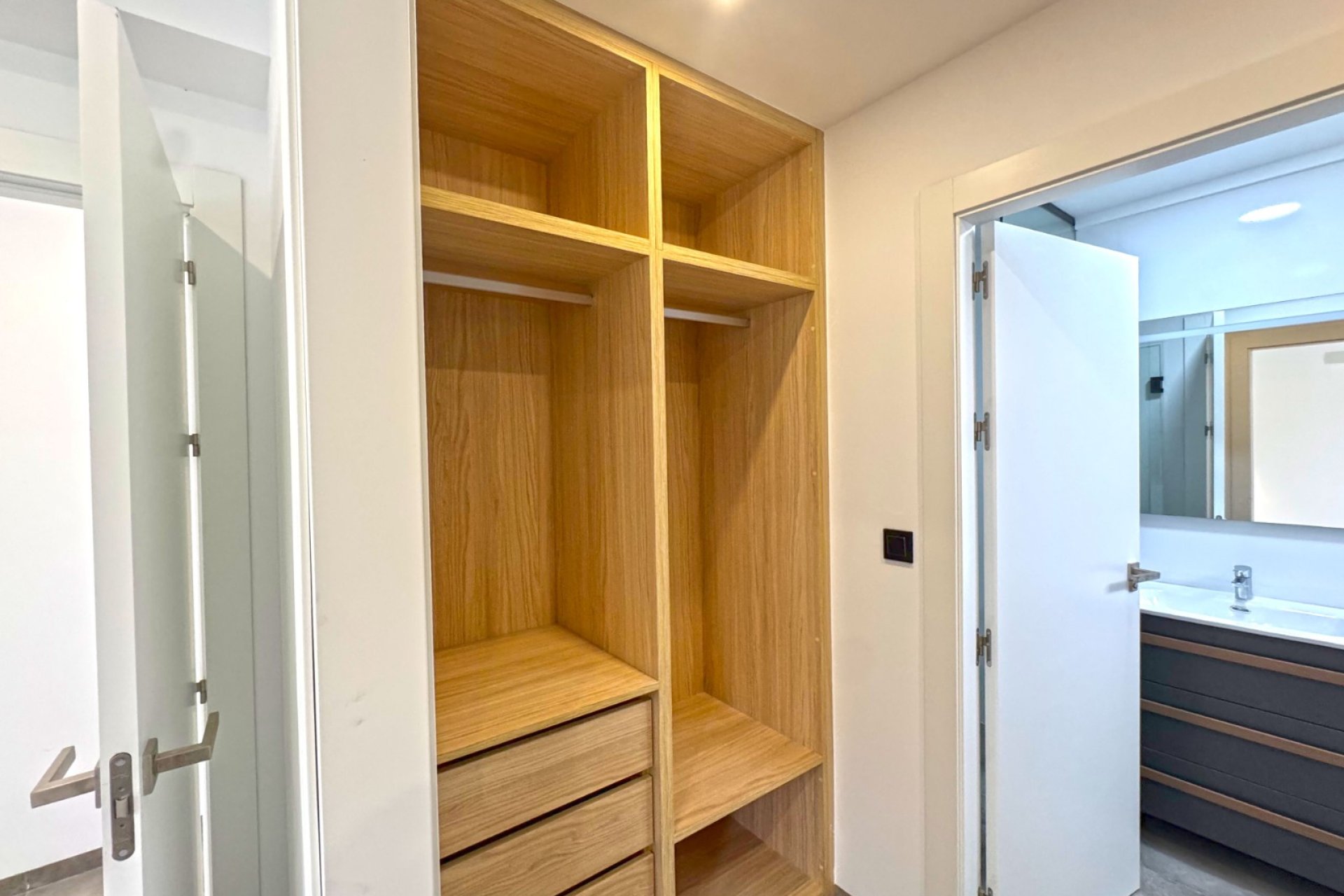 Resale - Villa - Torrevieia - Los Balcones