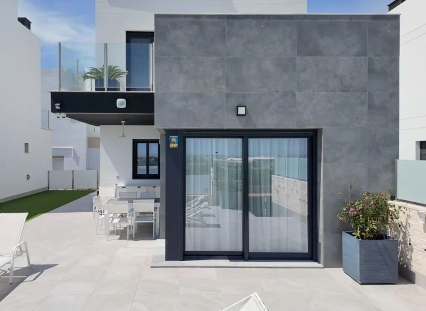 Resale - Villa - Torrevieia - Los Balcones