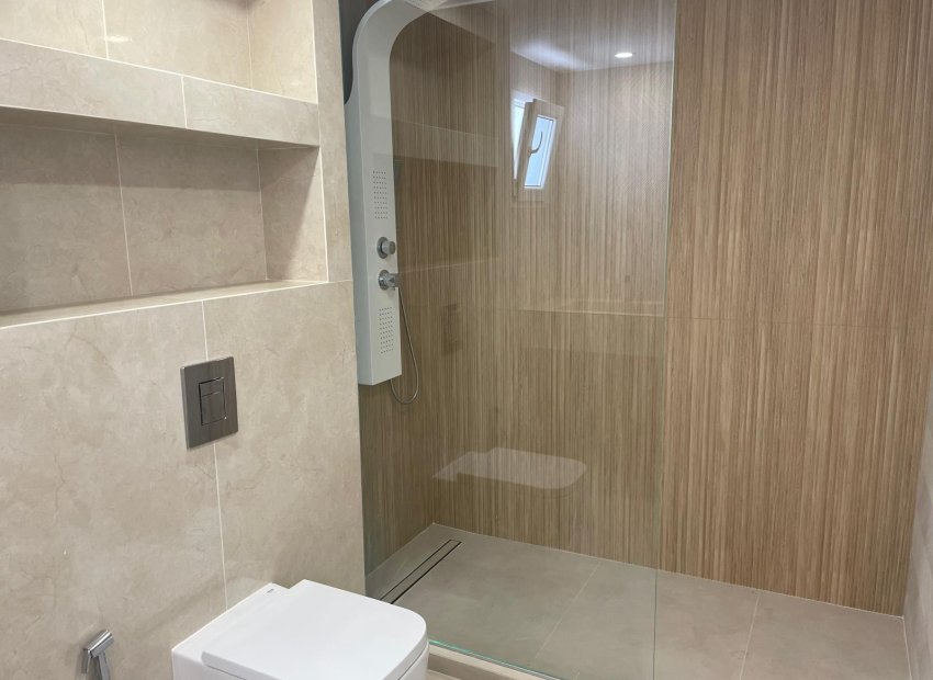 Resale - Villa - Torrevieia - Los Balcones