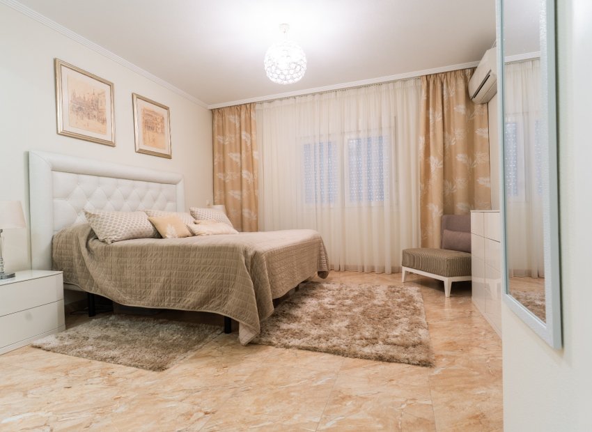 Resale - Villa - Torrevieia - Los Balcones