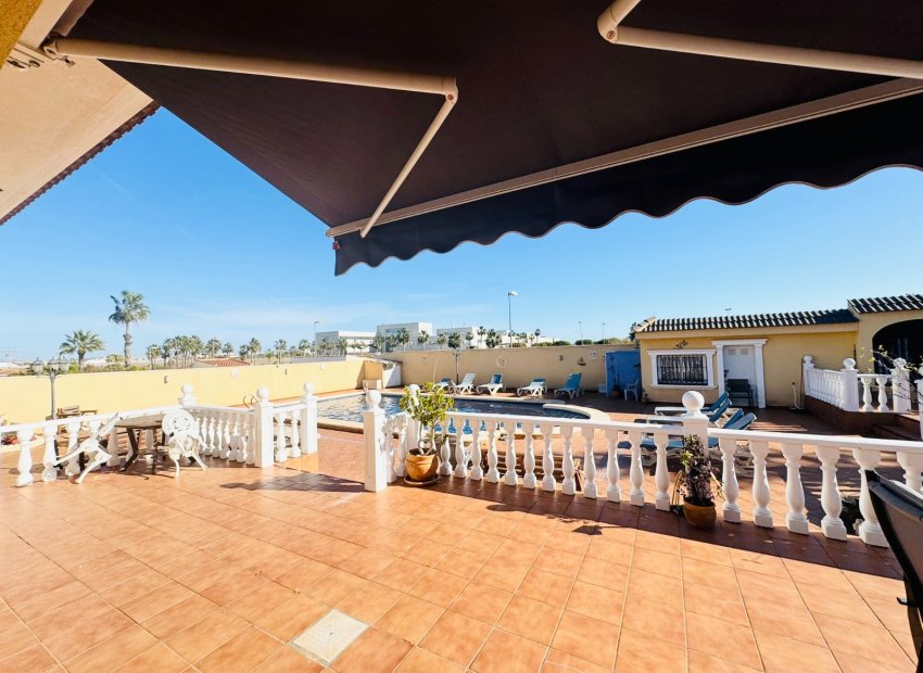 Resale - Villa - Torrevieia - Los Balcones