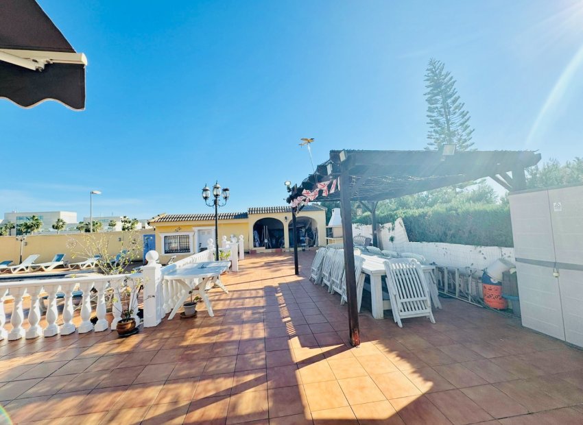 Resale - Villa - Torrevieia - Los Balcones