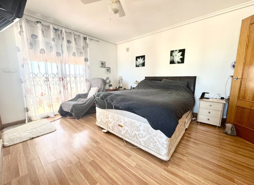 Resale - Villa - Torrevieia - Los Balcones