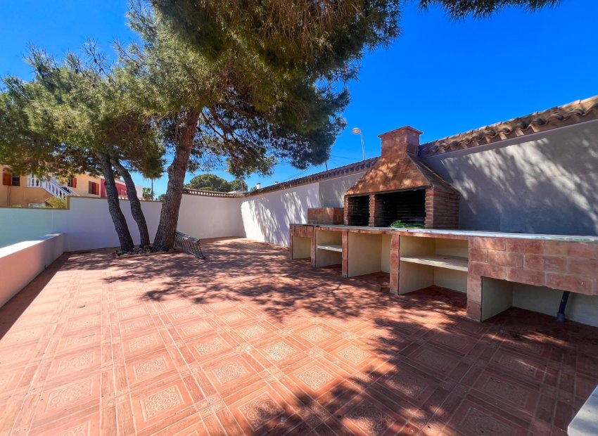 Resale - Villa - Torrevieia - Los Balcones