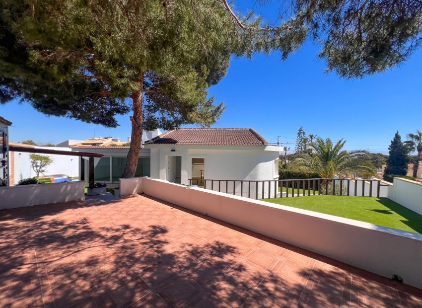 Resale - Villa - Torrevieia - Los Balcones