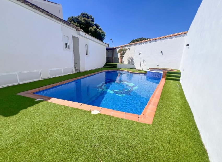 Resale - Villa - Torrevieia - Los Balcones