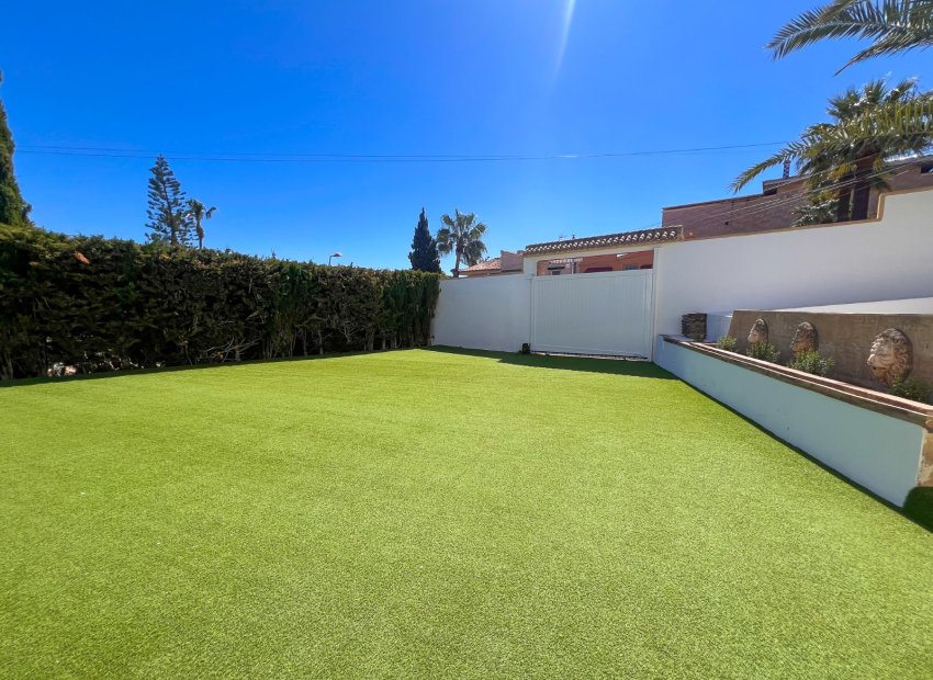 Resale - Villa - Torrevieia - Los Balcones