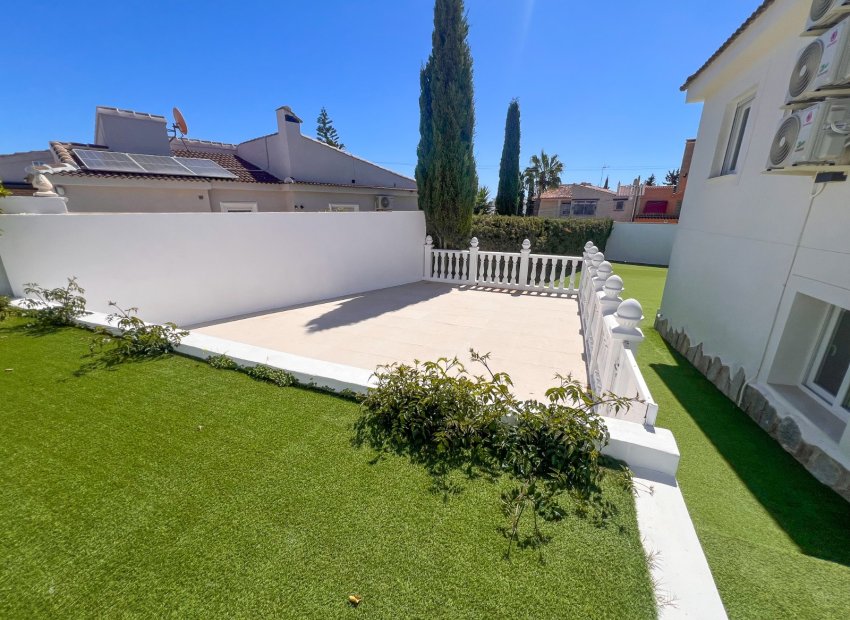 Resale - Villa - Torrevieia - Los Balcones