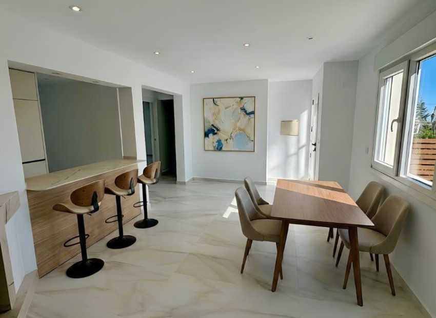 Resale - Villa - Torrevieia - Los Balcones