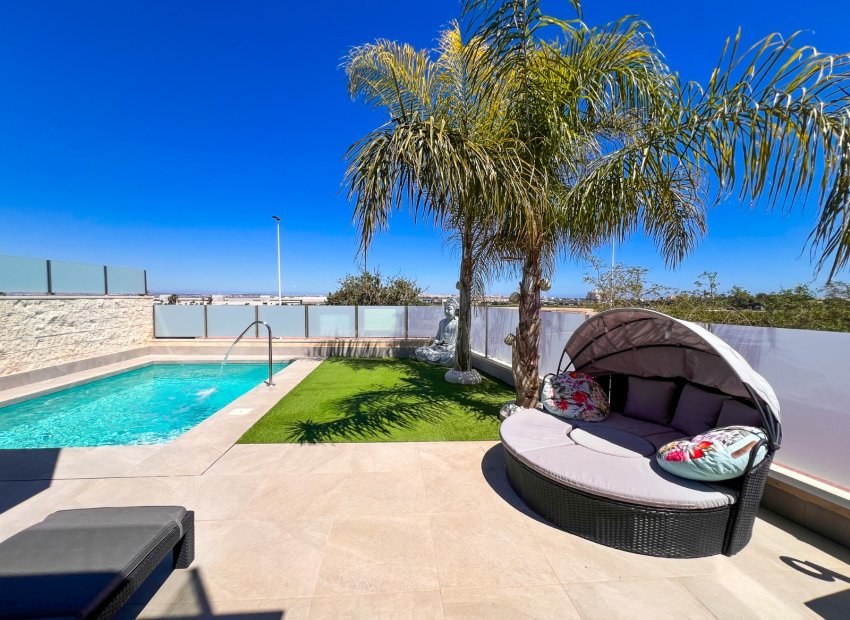 Resale - Villa - Torrevieia - Los Balcones