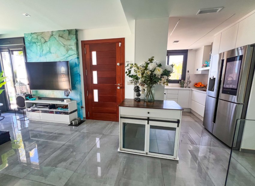 Resale - Villa - Torrevieia - Los Balcones