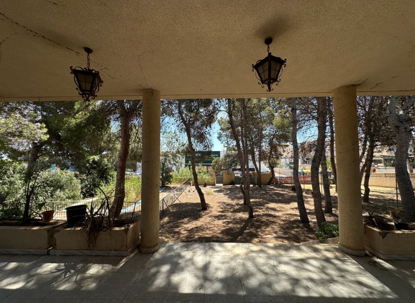 Resale - Villa - Torrevieia - Los Balcones