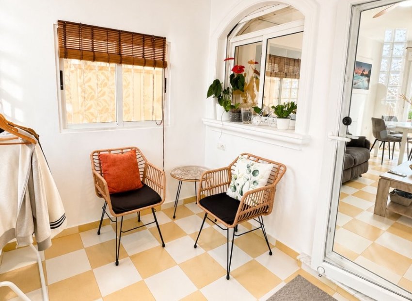 Resale - Villa - Torrevieia - Nueva Torrevieja
