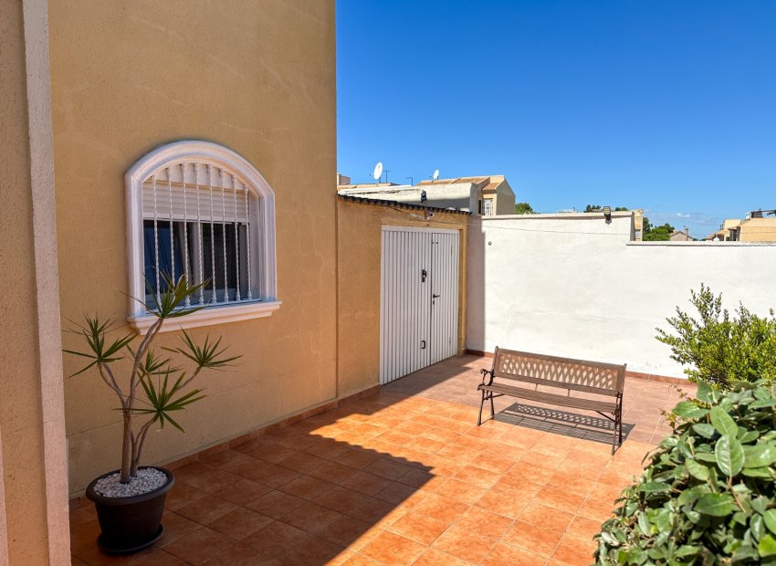 Resale - Villa - Torrevieia - Nueva Torrevieja