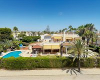 Resale - Villa - Torrevieia - Punta Prima