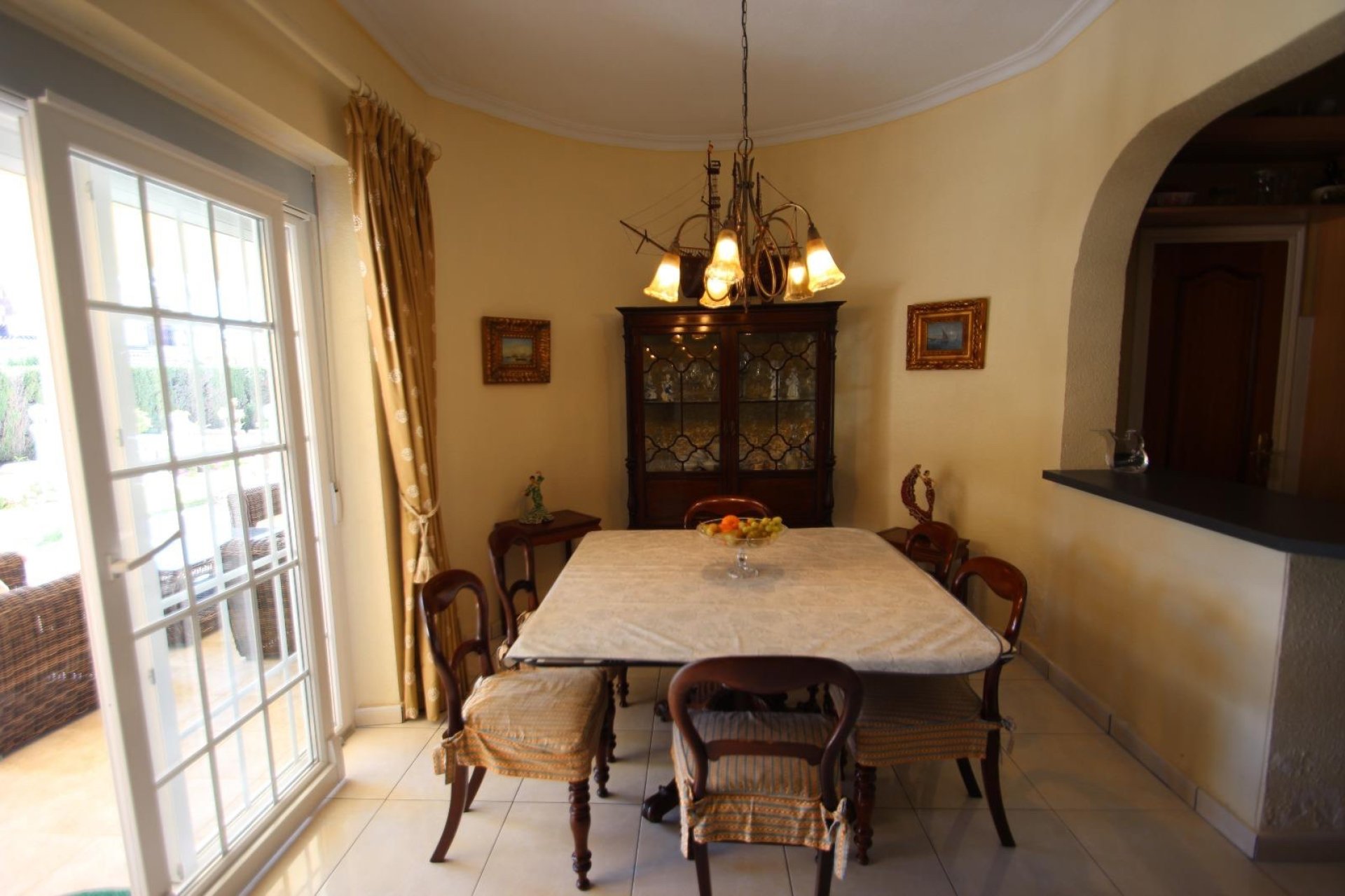 Resale - Villa - Torrevieia - Punta Prima