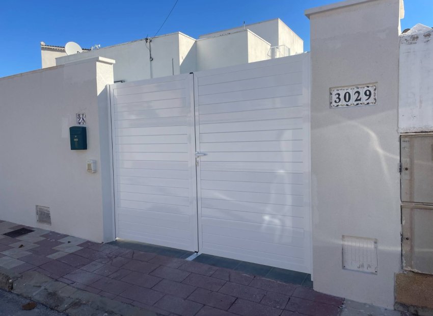 Resale - Villa - Torrevieia - San Luis