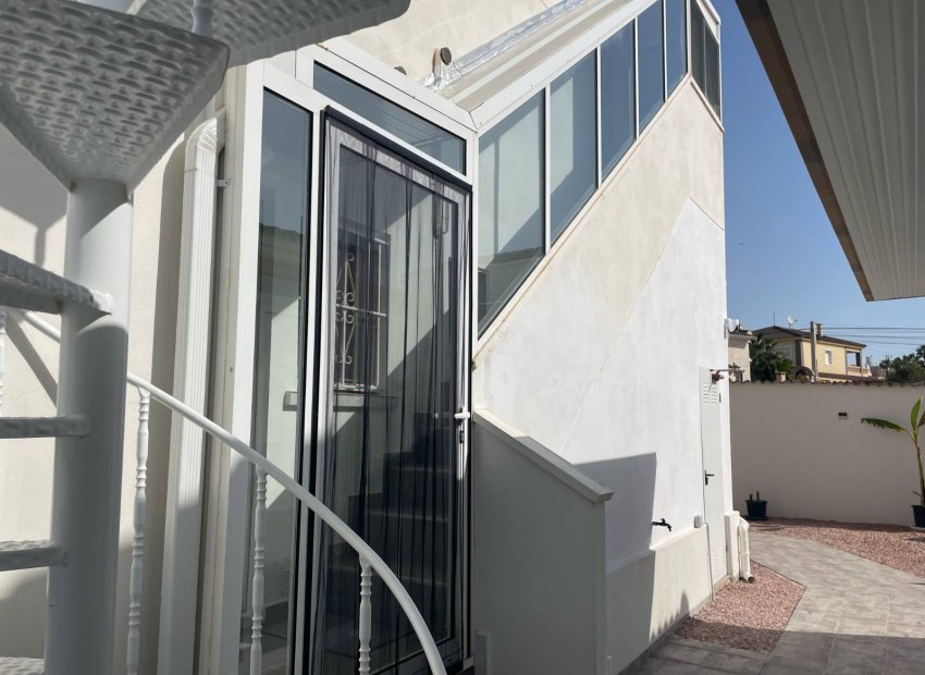 Resale - Villa - Torrevieia - San Luis