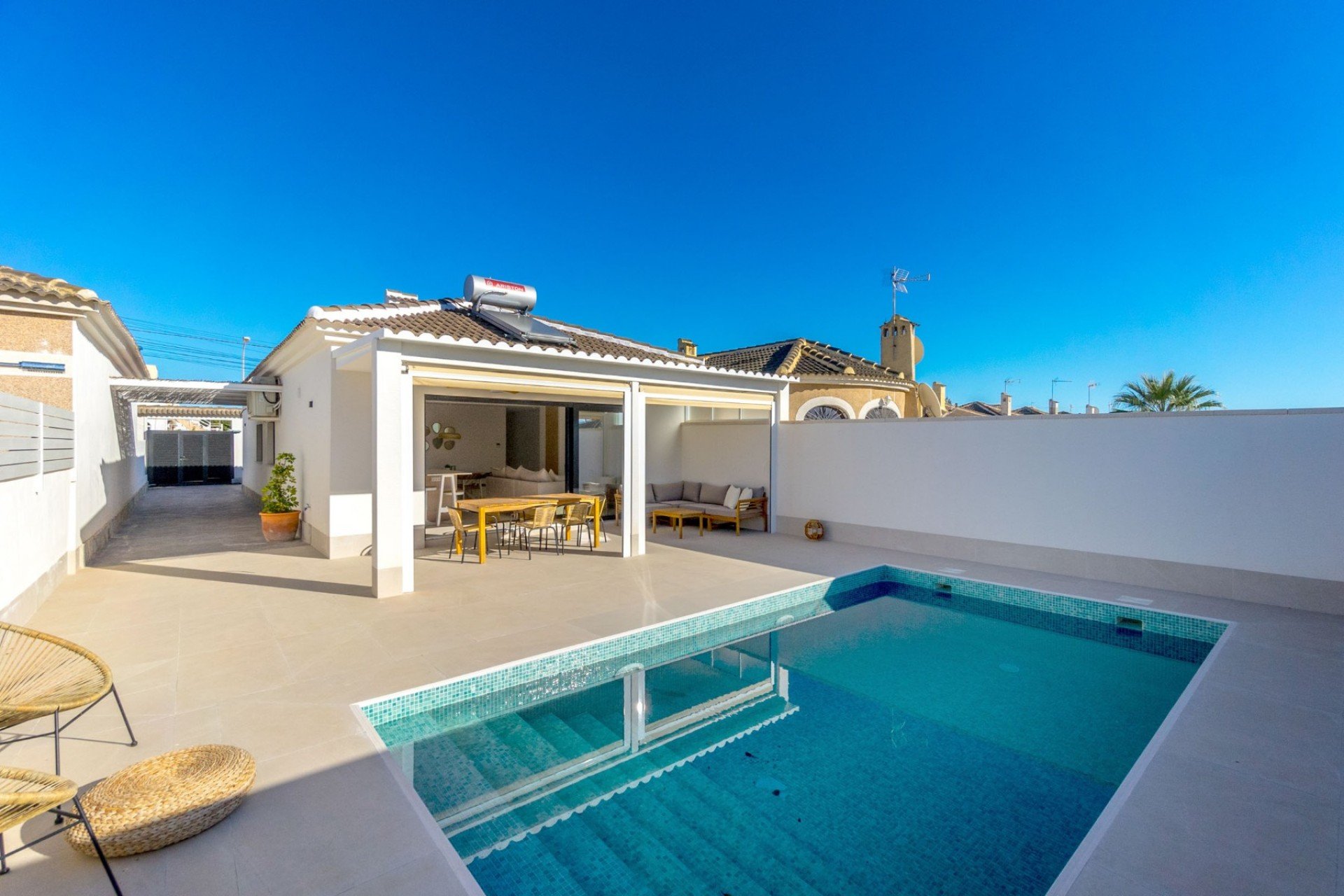 Resale - Villa - Torrevieia - San Luis