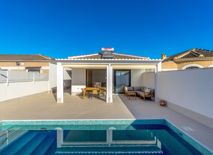 Resale - Villa - Torrevieia - San Luis