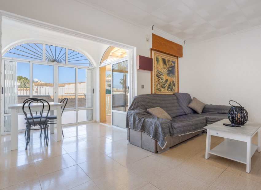 Resale - Villa - Torrevieia - San Luis