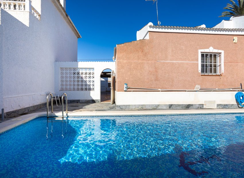 Resale - Villa - Torrevieia - San Luis