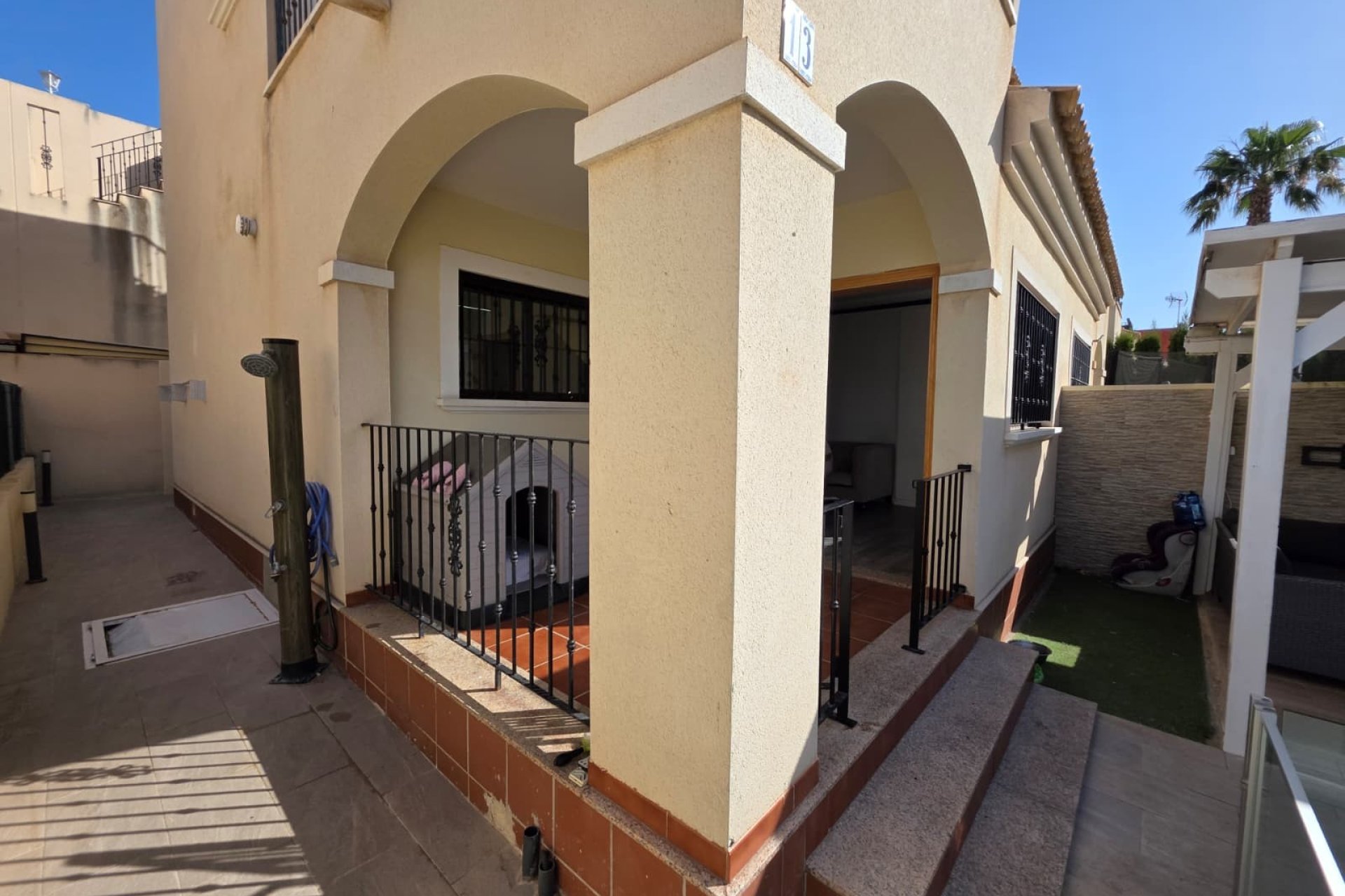 Resale - Villa - Torrevieia - Sector 25