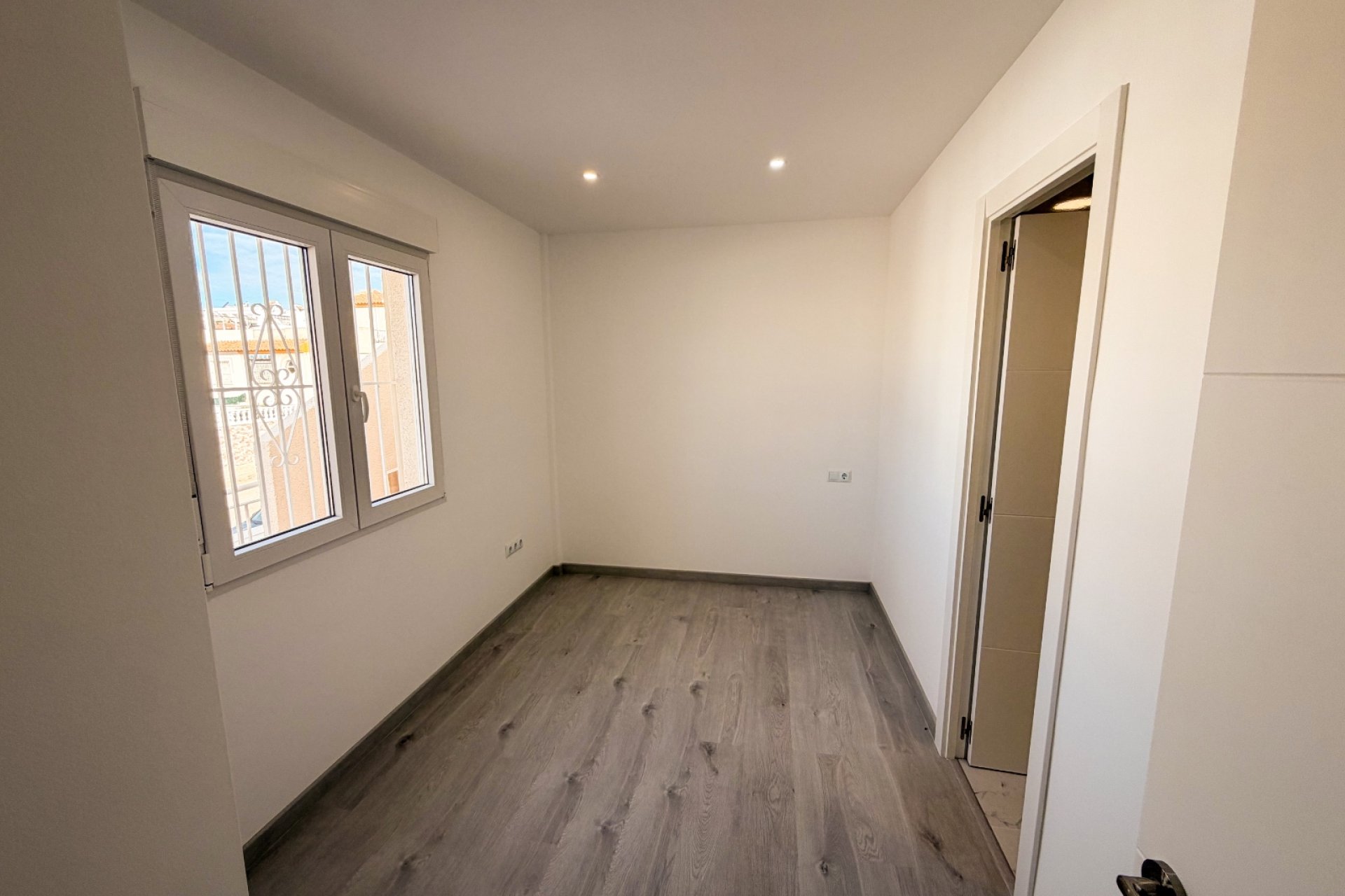 Resale - Villa - Torrevieia - Torre del Moro