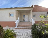 Resale - Villa - Torrevieia - Torrevieja