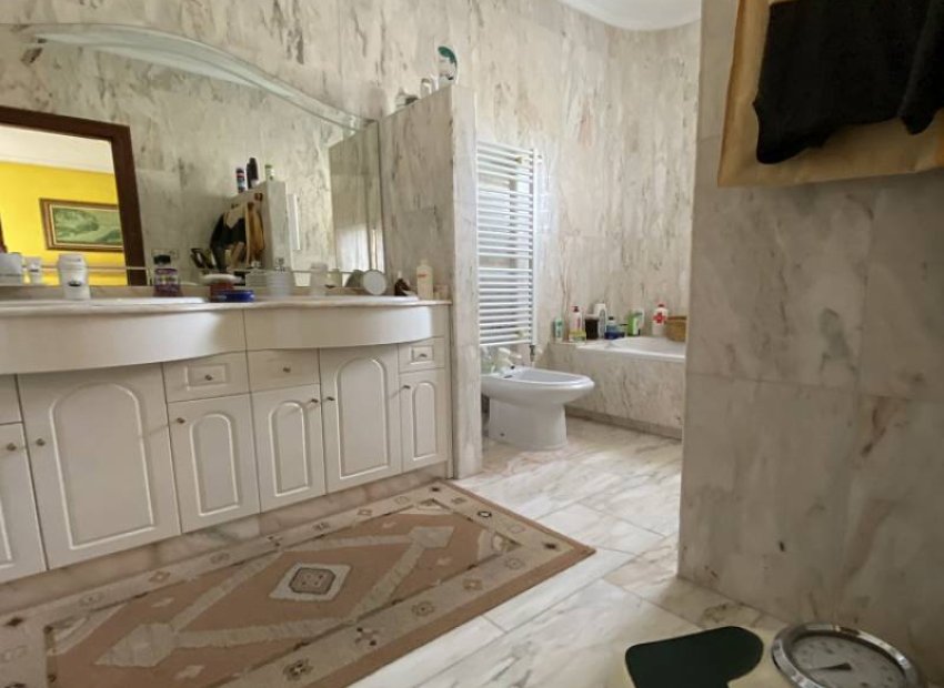 Resale - Villa - Torrevieia - Torrevieja