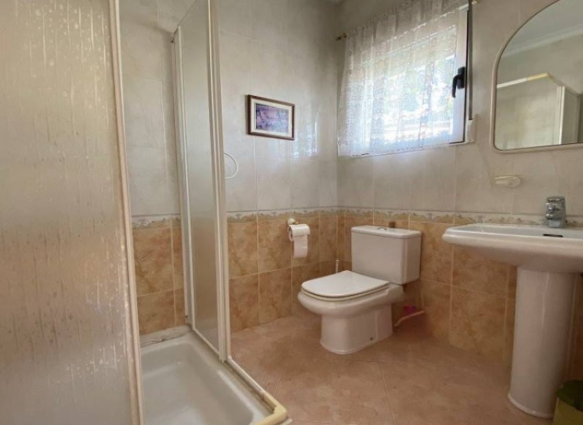 Resale - Villa - Torrevieia - Torrevieja