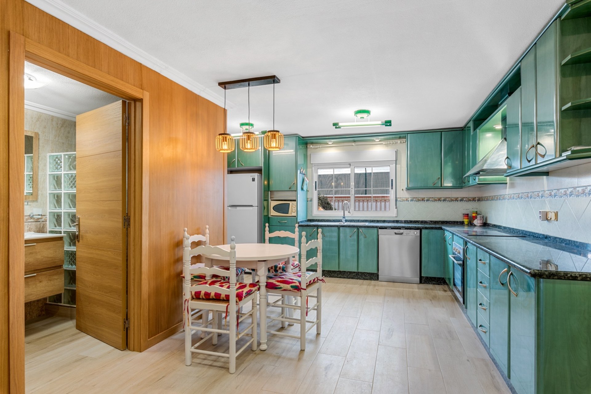 Resale - Villa - Torrevieia - Torrevieja