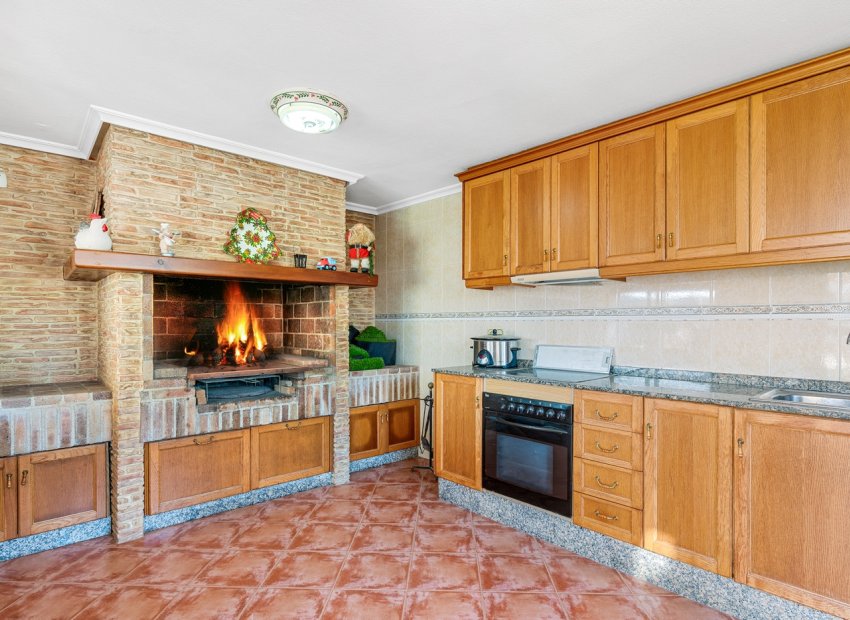 Resale - Villa - Torrevieia - Torrevieja