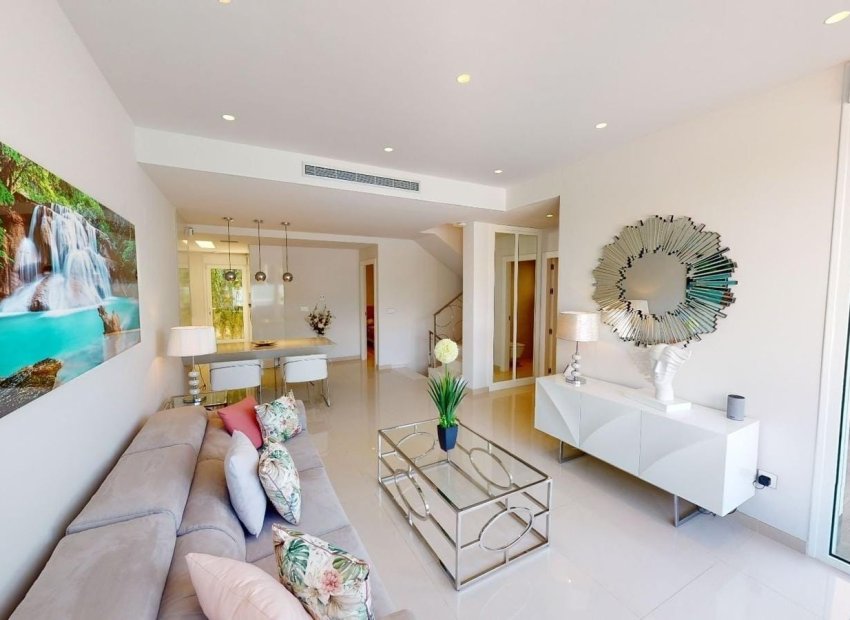 Resale - Villa - Torrevieia - Torrevieja