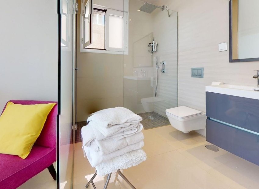 Resale - Villa - Torrevieia - Torrevieja