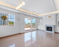 Resale - Villa - Torrevieia - Torrevieja