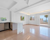 Resale - Villa - Torrevieia - Torrevieja