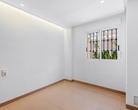 Resale - Villa - Torrevieia - Torrevieja