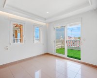 Resale - Villa - Torrevieia - Torrevieja