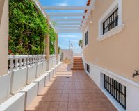 Resale - Villa - Torrevieia - Torrevieja