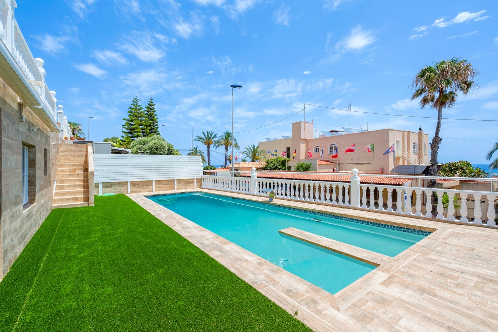 Resale - Villa - Torrevieia - Torrevieja