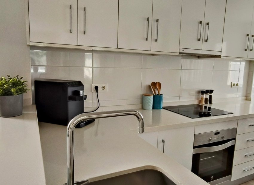 Resale - Villa - Torrevieia - Torrevieja