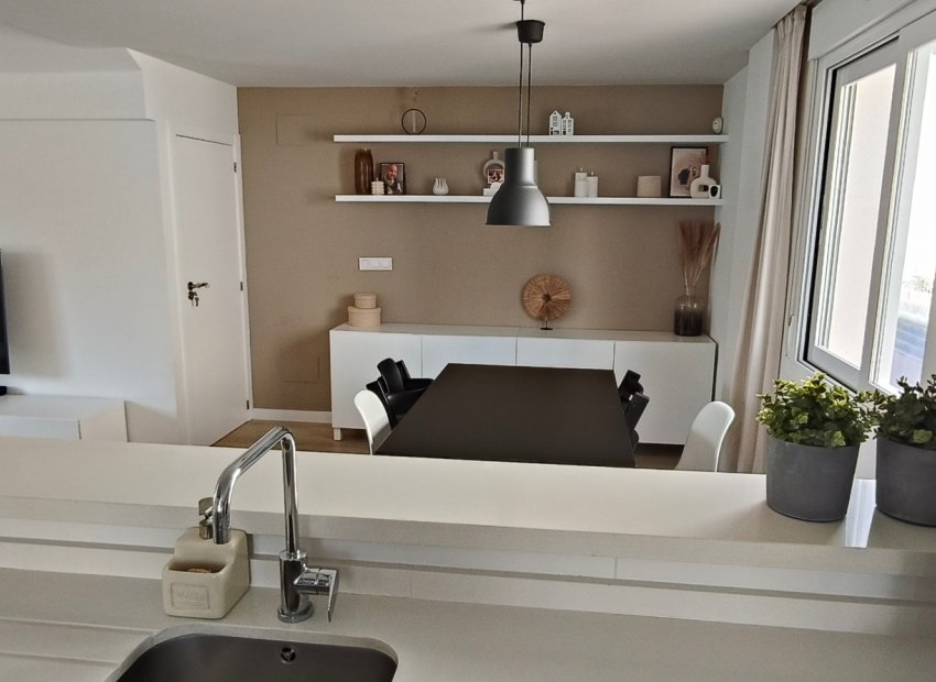 Resale - Villa - Torrevieia - Torrevieja