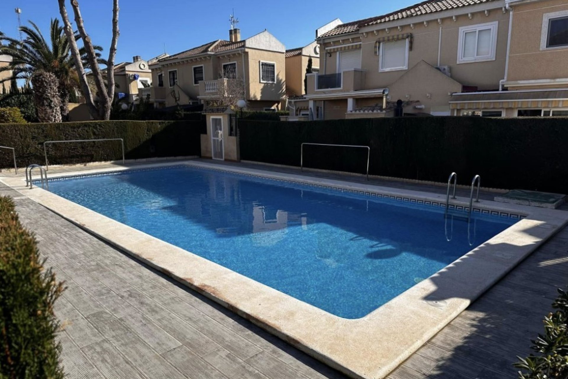 Resale - Villa - Torrevieia - Torrevieja