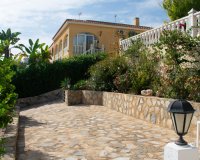 Resale - Villa - Torrevieia - Torrevieja